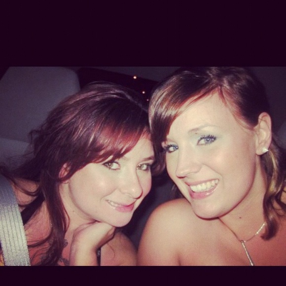 Meet your Posher, Andrea - Picture 3 of 8